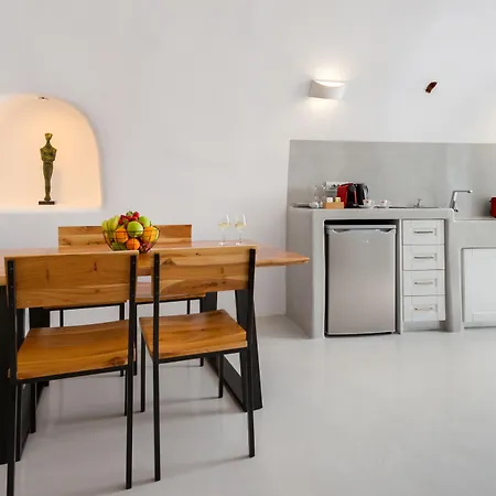 Antrum Cave * Imerovigli (Santorini)