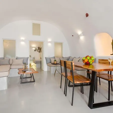 Villa Antrum Cave Imerovigli (Santorini)