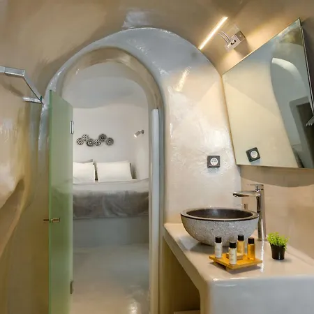 Antrum Cave Villa