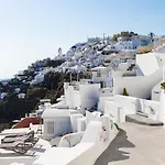 Villa Antrum Cave Imerovigli (Santorini)