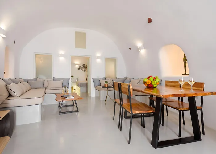 Villa Antrum Cave Imerovigli (Santorini)