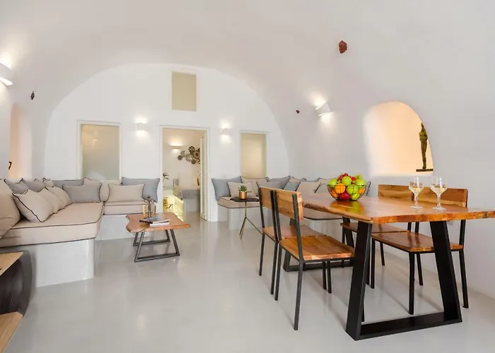 Villa Antrum Cave Imerovigli (Santorini)